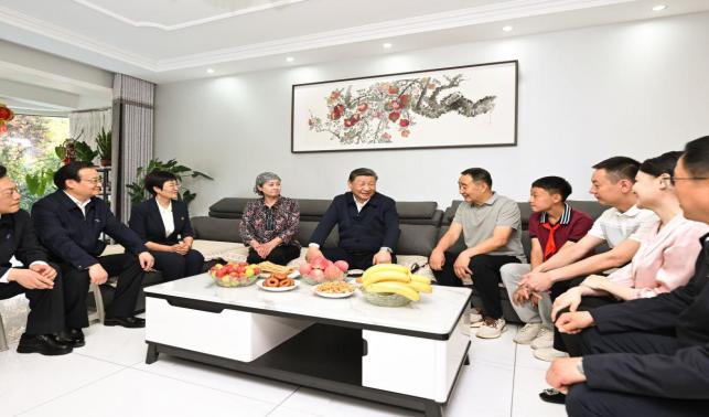 學(xué)習(xí)新語|“要像石榴籽一樣緊緊抱在一起”