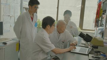 嚴謹治學(xué) 救死扶傷——“共和國勛章”獲得者王振義