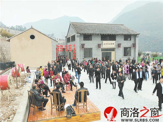 美麗鄉(xiāng)村與鄉(xiāng)土文化相結(jié)合，豐富了美麗鄉(xiāng)村的內(nèi)涵。