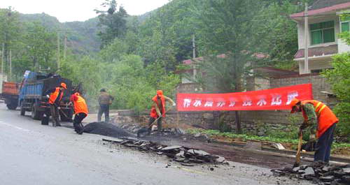 柞水公路段開展迎國檢公路養(yǎng)護(hù)技術(shù)比武活動