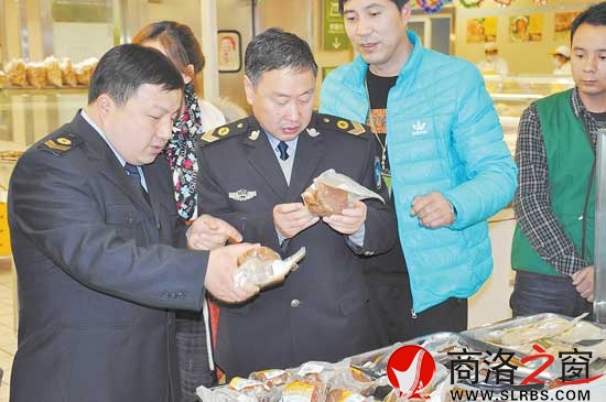 局長李育善帶隊檢查食品安全