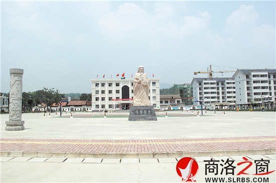 倉(cāng)圣文化廣場(chǎng)是社區(qū)群眾休閑娛樂(lè)的主要場(chǎng)所